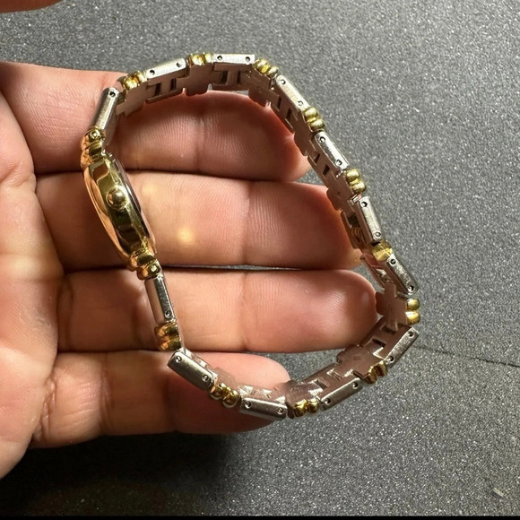 Gruen Ladies Quartz Watch White Dial Silver Gold Tone Watch Working new battery - Picture 7 of 9